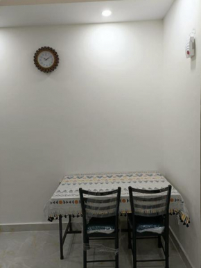 Near gaur city mall, 2BHK spacious society flat FF
